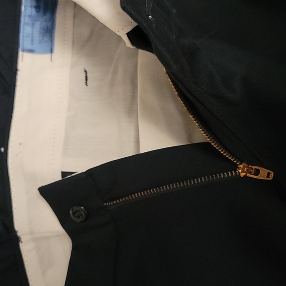 Cintas worker pants size 33 - 2 for 30$ - Picture 4 of 5